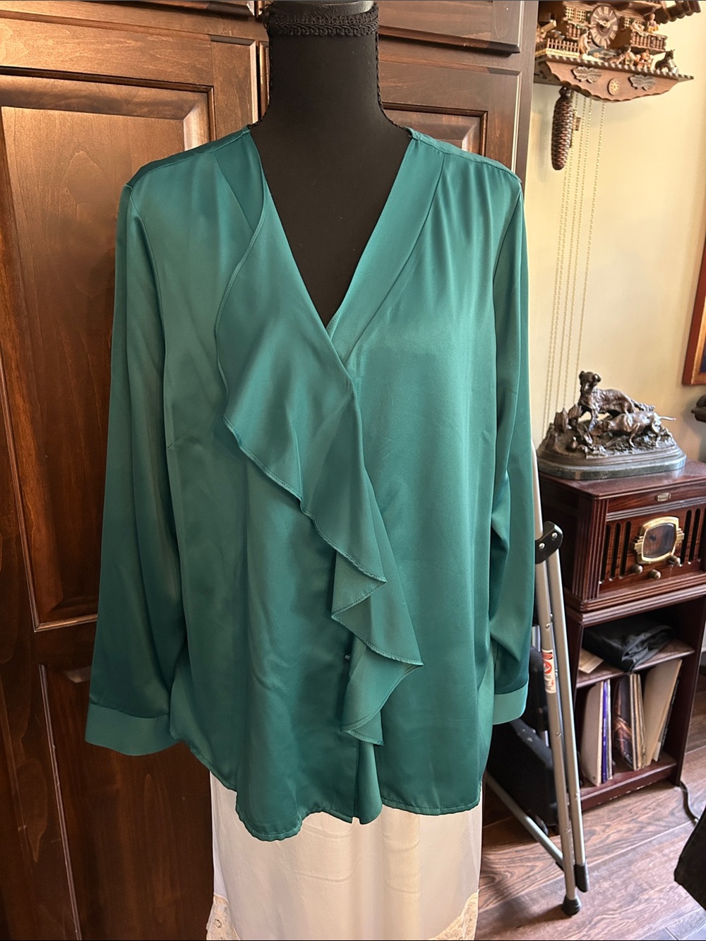 Y2K Coldwater Creek Sz XLP Emerald Green Ruffle Front Silky Blouse